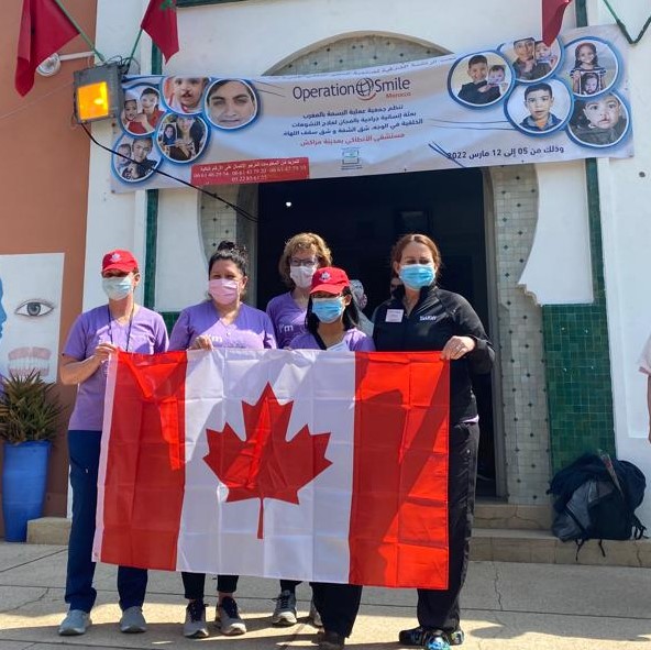 picture of five canadian volunteers in Morocco 2022