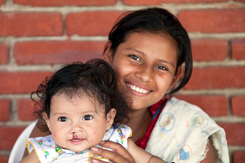 Valesca Gonzacez Lopez with her mom